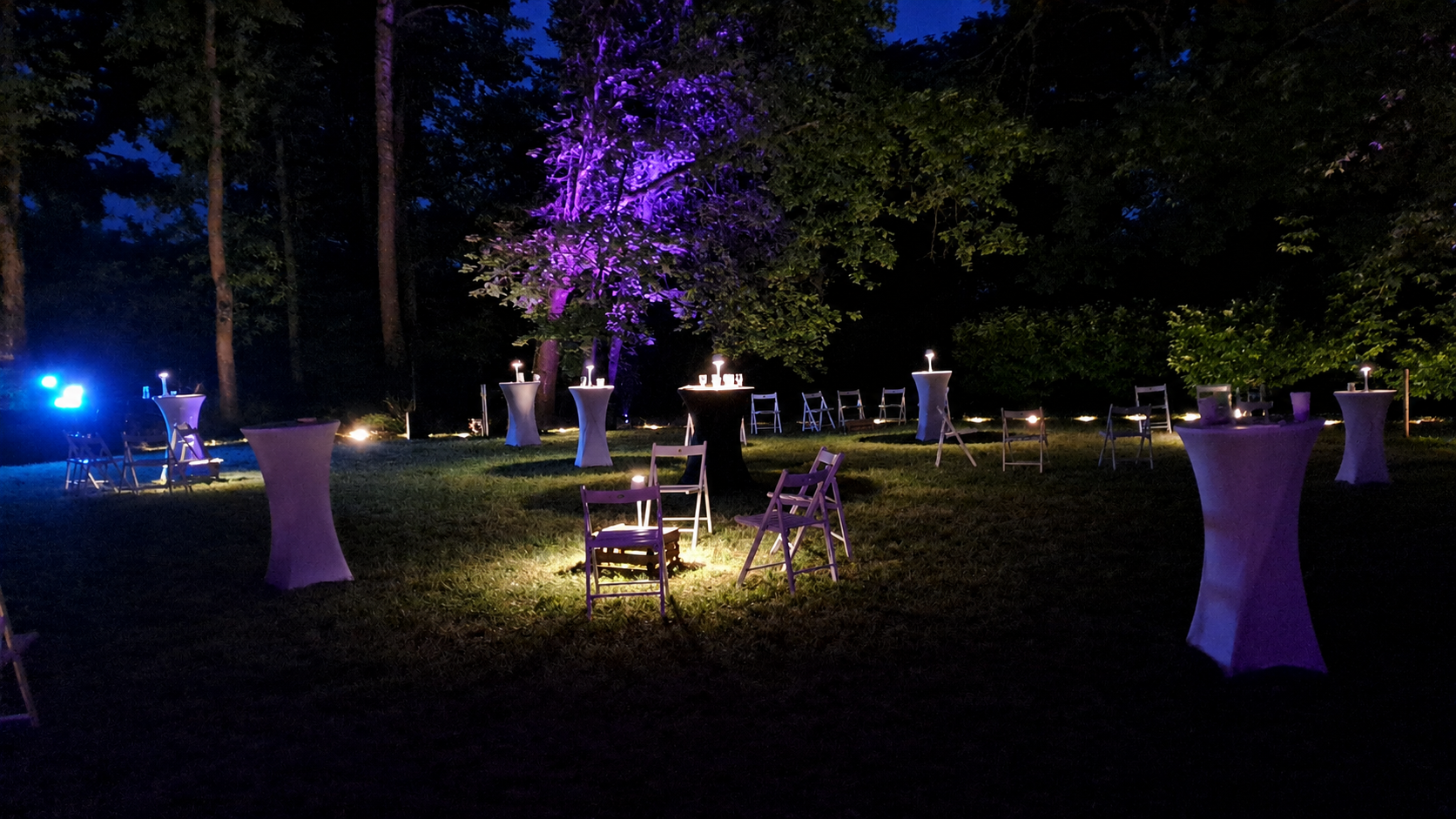 Évènement extérieur lumineux au domaine Le Fournay by cotevent